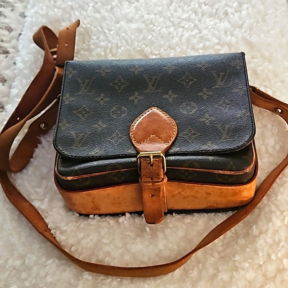 Louis Vuitton Cartouchiere